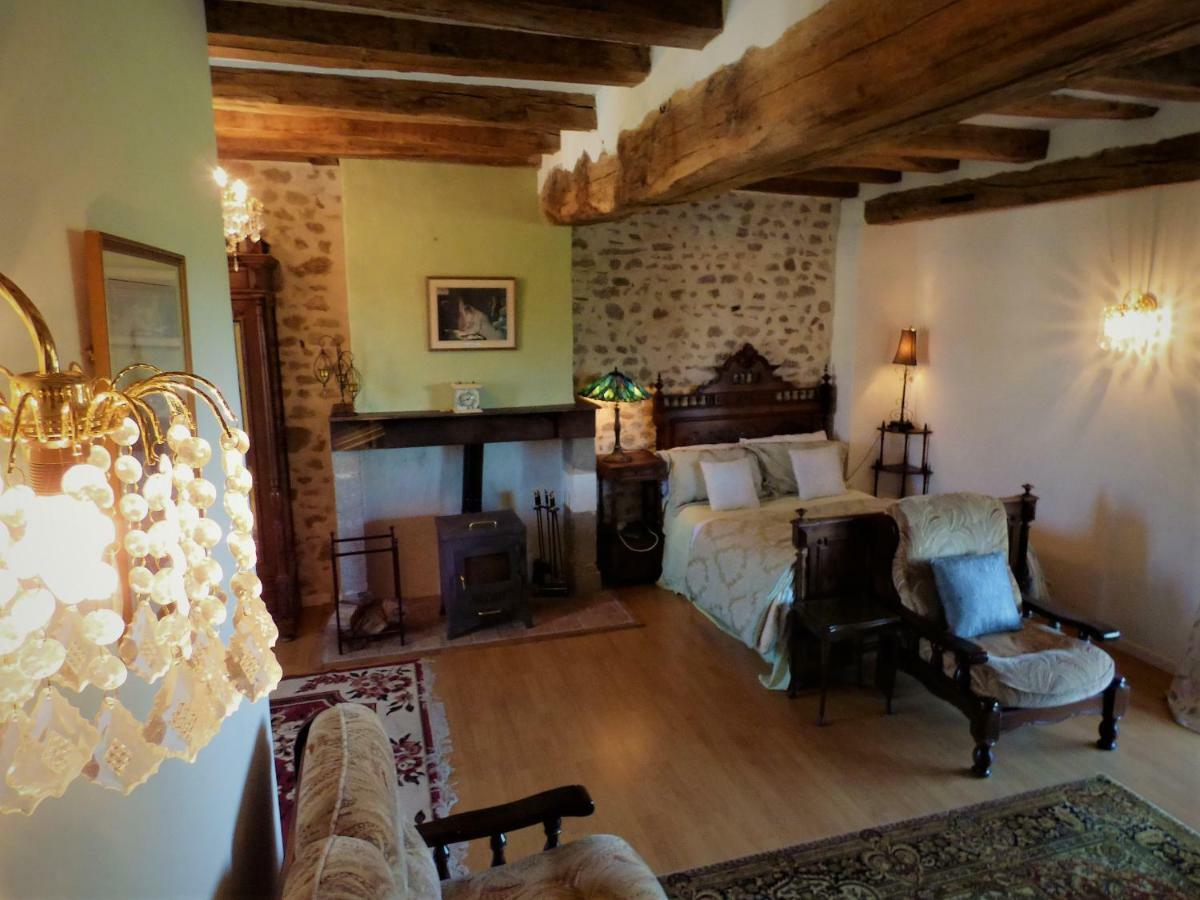 L'Ancien Presbytere Chambres D'Hote Ou Gite Le Dorat Dış mekan fotoğraf